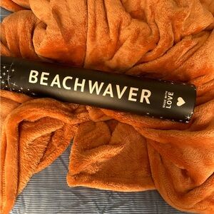 Beachwaver curling iron